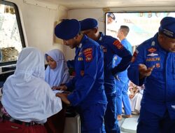 Sat Polairud Polres Bima Gadeng Tenaga Kesehatan, Laksanakan Program Klinik Terapung.