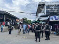 Satgas OMP Rinjani 2024 Polres Bima Kota Amankan Kampanye Blusukan di Pasar Amahami