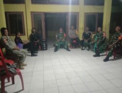 Sinegritas TNI-POLRI, Polsek Soromandi Laksanakan Pengamanan Kotak Suara di Kantor PPK Kecamatan Soromandi