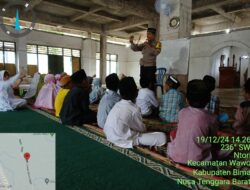 Polri Humanis Mengabdi Tanpa Batas: Bhabinkamtibmas Desa Ntori Ajarkan Mengaji di TPQ Nurul Huda