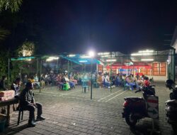 Personel Ops Lilin Rinjani 2024 Polres Bima Kota Bersiaga Amankan Malam Misa Natal di Gereja Santo Yusuf Raba