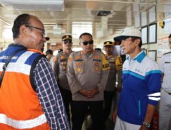 Jelang Pergantian Tahun, Kapolres Bima Kota Pantau Langsung Situasi Kapal Penumpang di Pelabuhan Bima