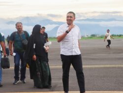 Polres Bima Kota Sambut Kedatangan Kapolres Baru di Bandara Sultan Muhammad Salahuddin