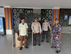 Polsek Kawasan Pelabuhan Laut Bima Amankan Embarkasi/Debarkasi KM. Lawit di Pelabuhan Bima