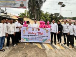 Ikhlas Berbagi di Bulan Suci Ramadhan, Satreskrim Polres Bima dan Pengurus Bhayangkari Bagikan Takjil Berbuka Puasa