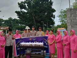 Tebarkan Kebaikan di Bulan Suci Ramadhan, Polsek Sanggar dan Bhayangkari Bagikan Takjil Berbuka  Puasa
