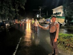 Personil Pos Pam Operasi Ketupat Polres Bima Laksanakan Pngaturan Arus Lalulintas dan Imbau Warga Jaga Kamtibmas