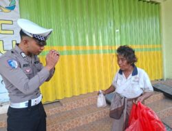 Jumat Berkah, Satlantas Polres Bima Kota Tebar Kebaikan dengan Berbagi Sedekah
