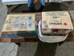 Gagalkan Jual Edar Miras, Tim Opsnal Polsek Asakota Sita 3 Dus Arak Bali dan 2 Dus Bir Bintang