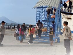 Polsek Kawasan Pelabuhan Laut Bima Amankan Embarkasi dan Debarkasi KM. BINAIYA